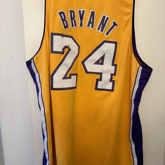 Adidas NBA Swingman Los Angeles Lakers Kobe Bryant Jersey Home Gold Size 2XL - Picture 7 of 9